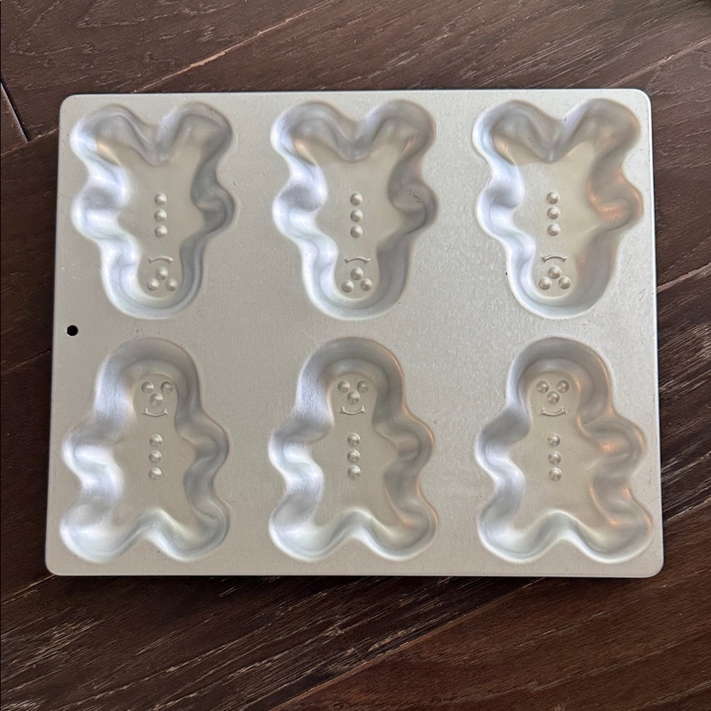 Wilton Metallic Gingerbread Man Cookie Mold